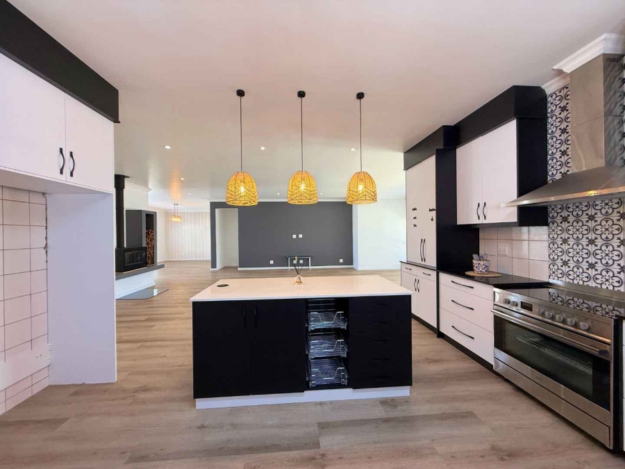 3 Bedroom Property for Sale in Country Club Western Cape